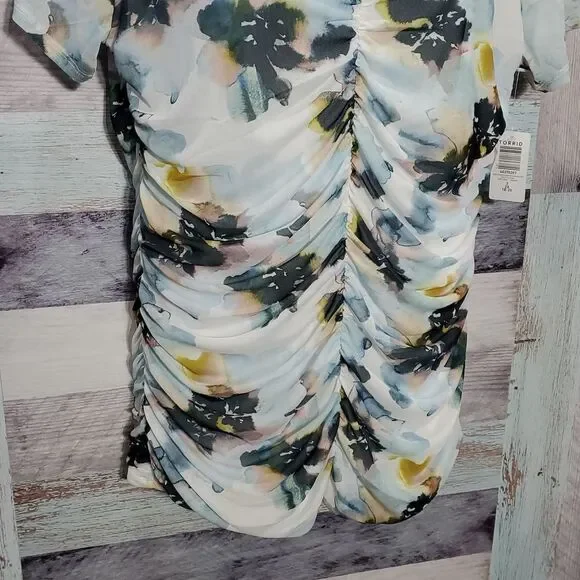 Torrid Sz 2 2X Stretch Mesh Crew Neck Ruched Top Multi Floral Gathered NWT 325 - Picture 5 of 10